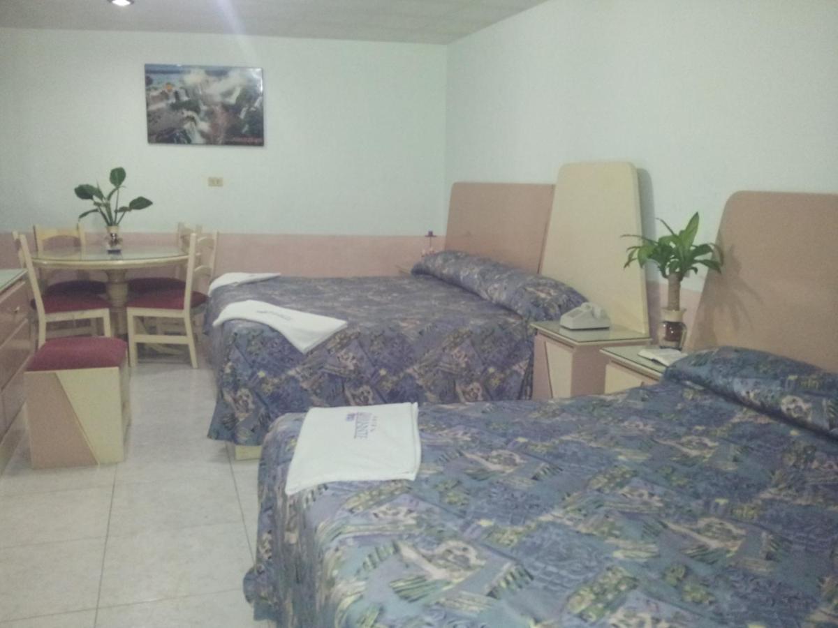 Hotel Diamante Inn Uriangato Extérieur photo